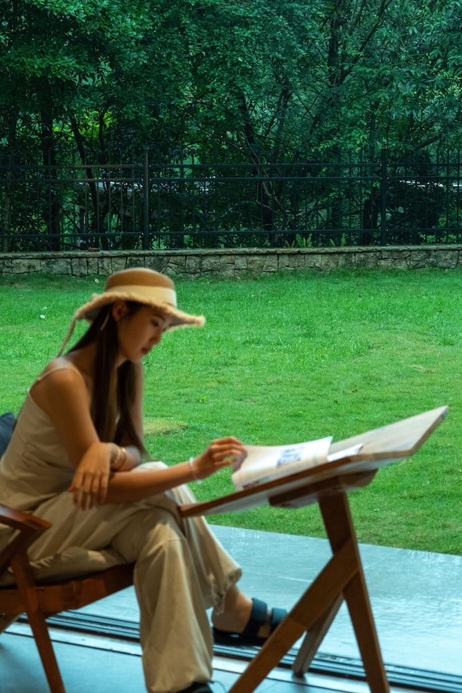 Miyue Shenzhen Tianlu Secret Wild Wizard Holiday Hotel