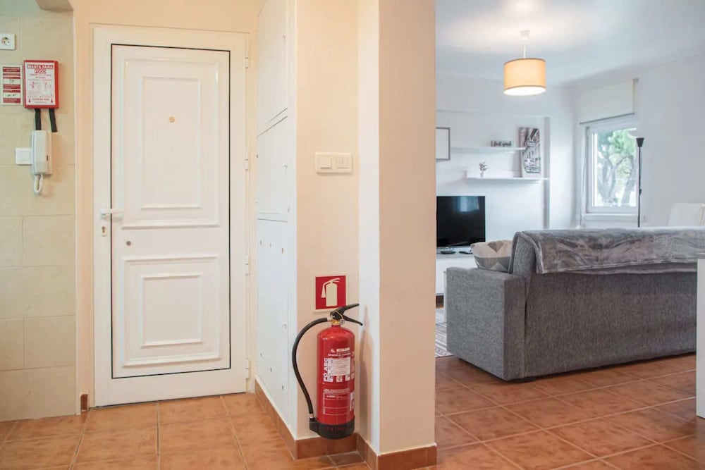 Peaceful and Serene 3 Bedroom Apartment in Lisbon