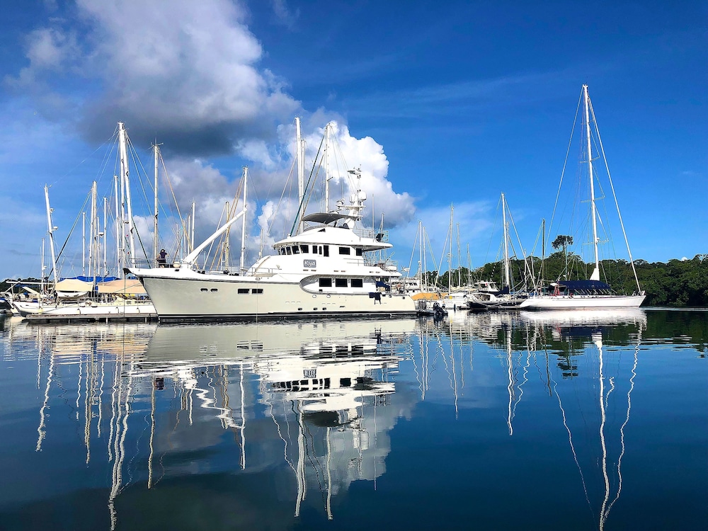 Domicil Yacht Hotel
