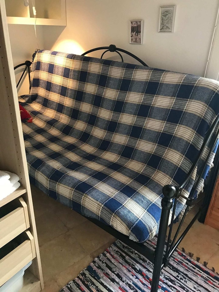 Traditional Apartment oer the Meadows