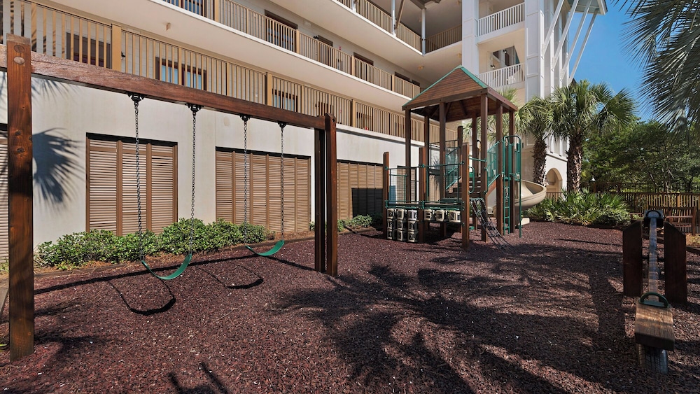Coastal 3BR Condo With Pool & Shuttle : Snowbird Friendly!