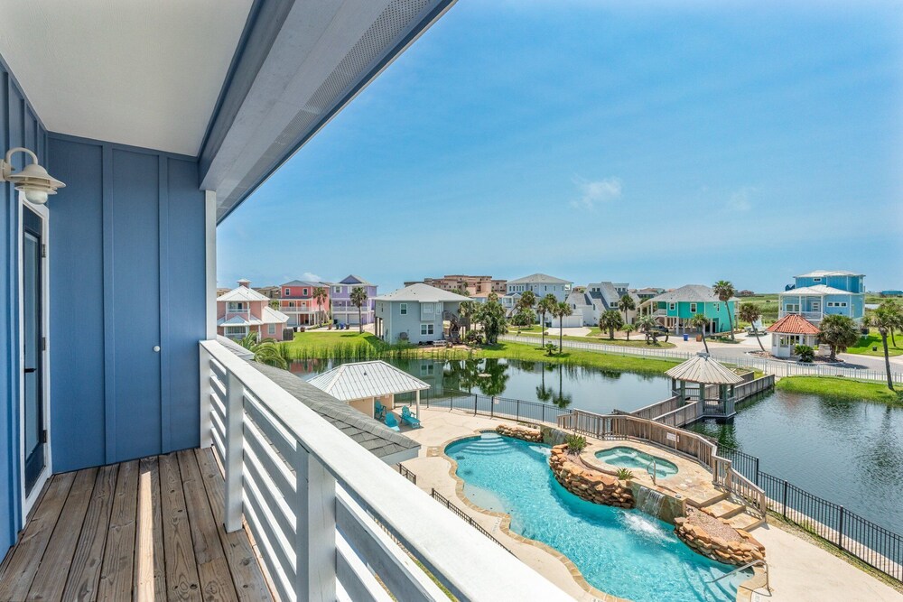 Chancla - Pet Friendly! Community Pool!