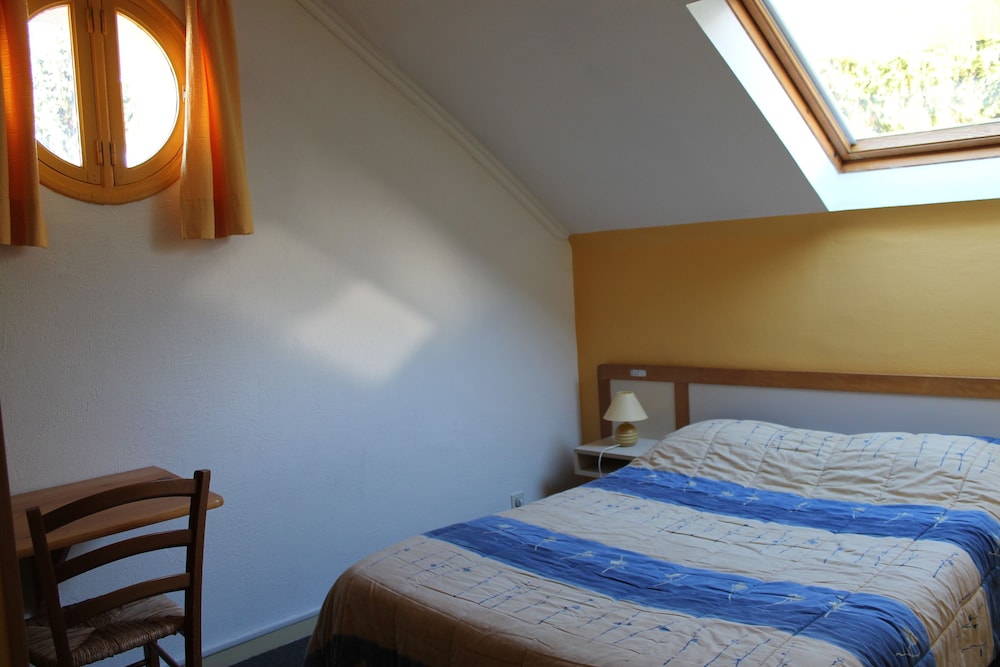 Pau Vacations - Hotel Montilleul - Property Image 18
