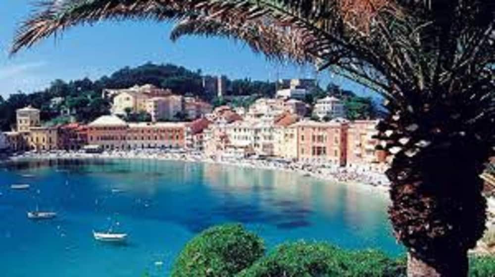 Sea Levanto and Cinque Terre Calm, Cool, Freedom,for Children and pet Parking view 4