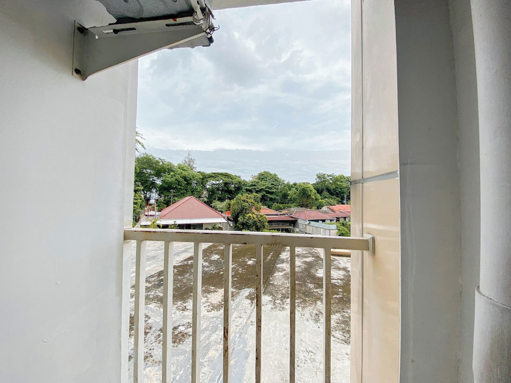 Comfy Studio Apartment Candiland Semarang
