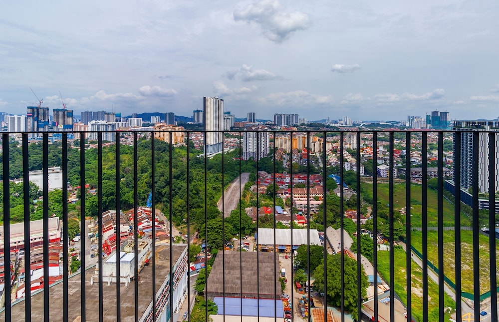 Millerz Square Kuala Lumpur, Travelet
