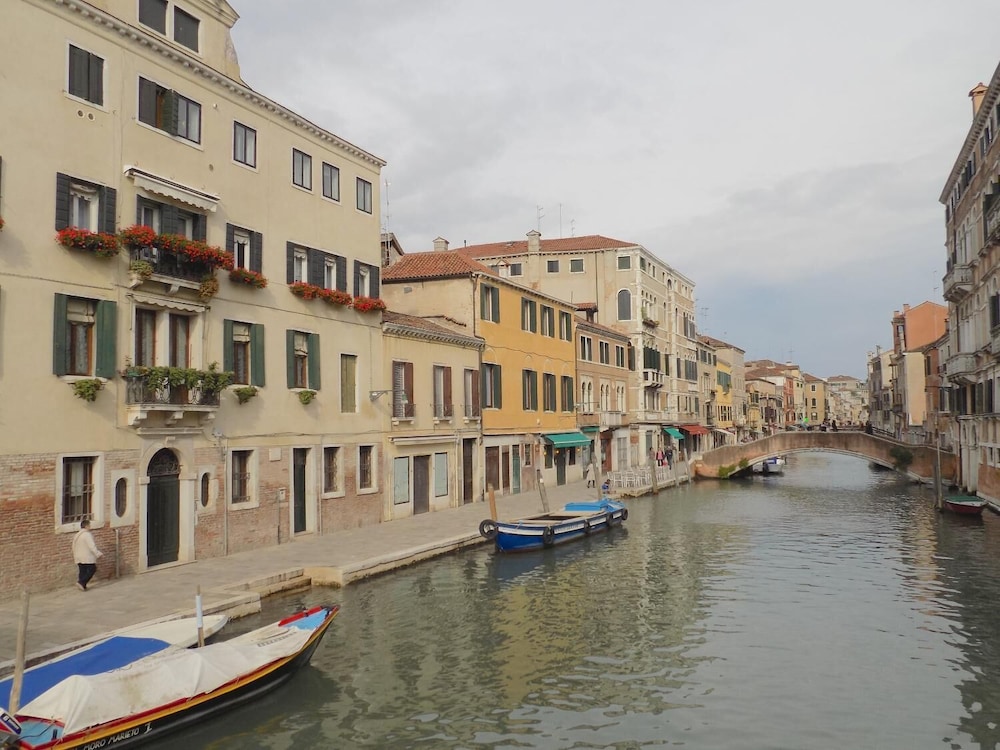 Alle Guglie B&B