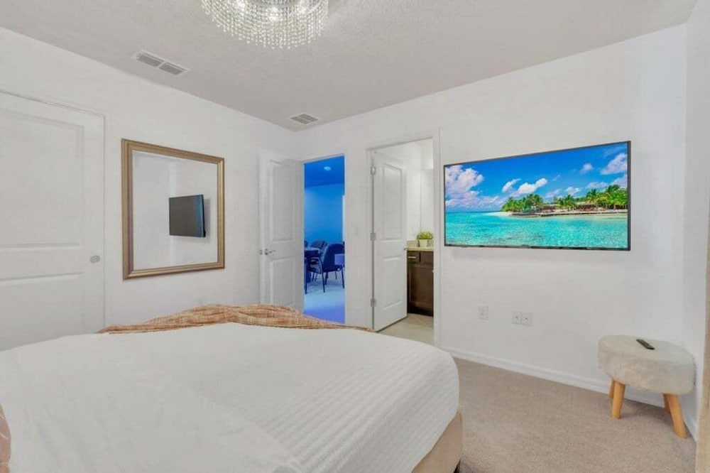 10 Bed 8 Bath Villa Gamesroom & Pool 16284saint 10 Bedroom Villa