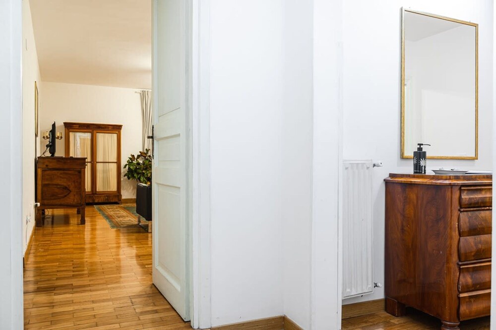 New Listing La Magnolia A C Balcony Office Piazza Navona Spanish Steps
