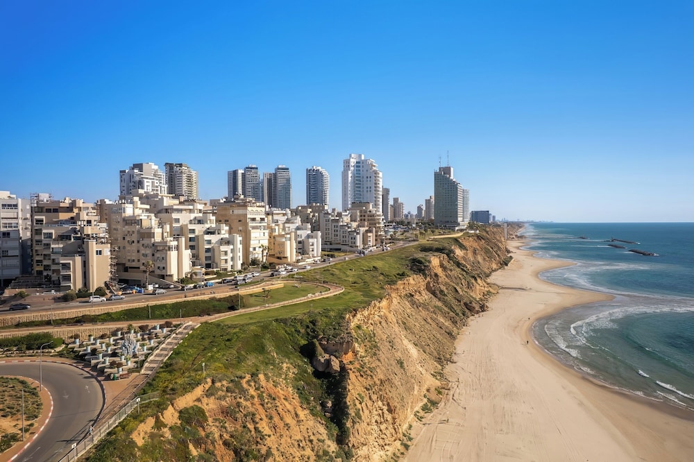 Netanya Beach & Pool Stay by Sea N' Rent