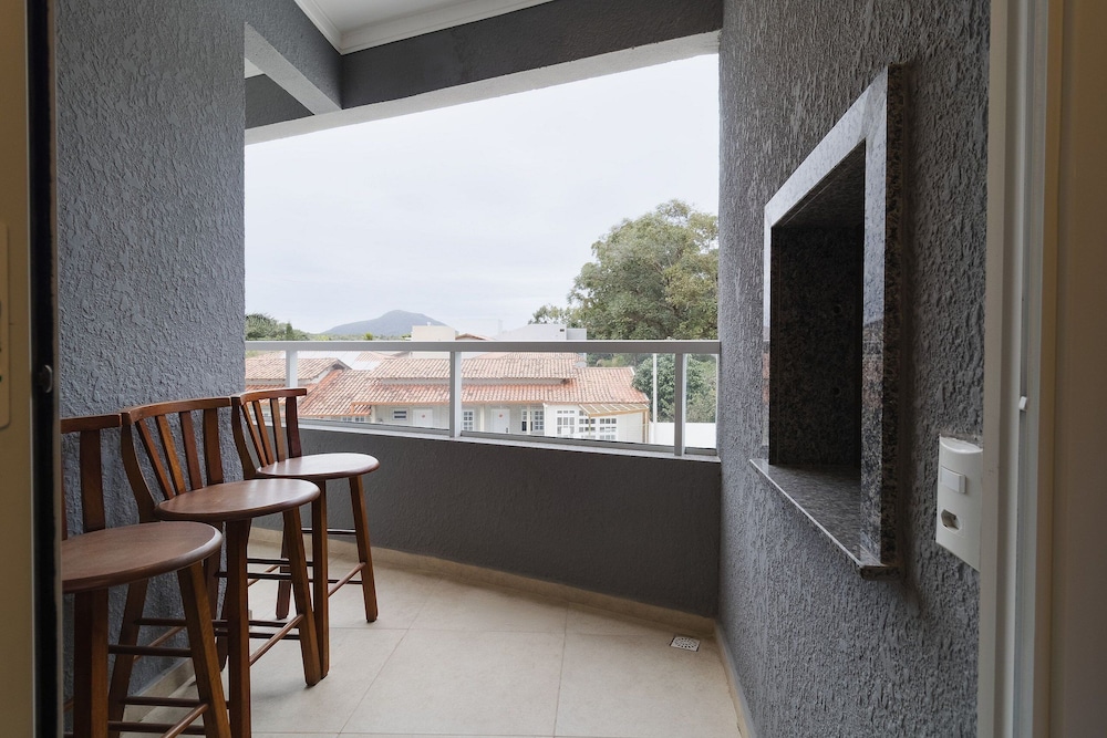 Apt w/ BBQ 300m From the Beach in Floripa Res201