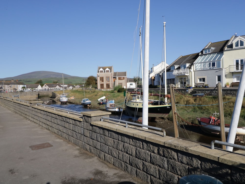 Harbour Retreat
