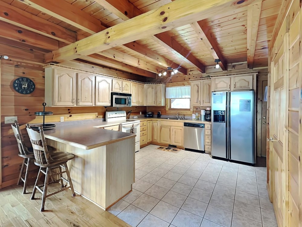 Pinnacle Place by Jackson Mountain Rentals