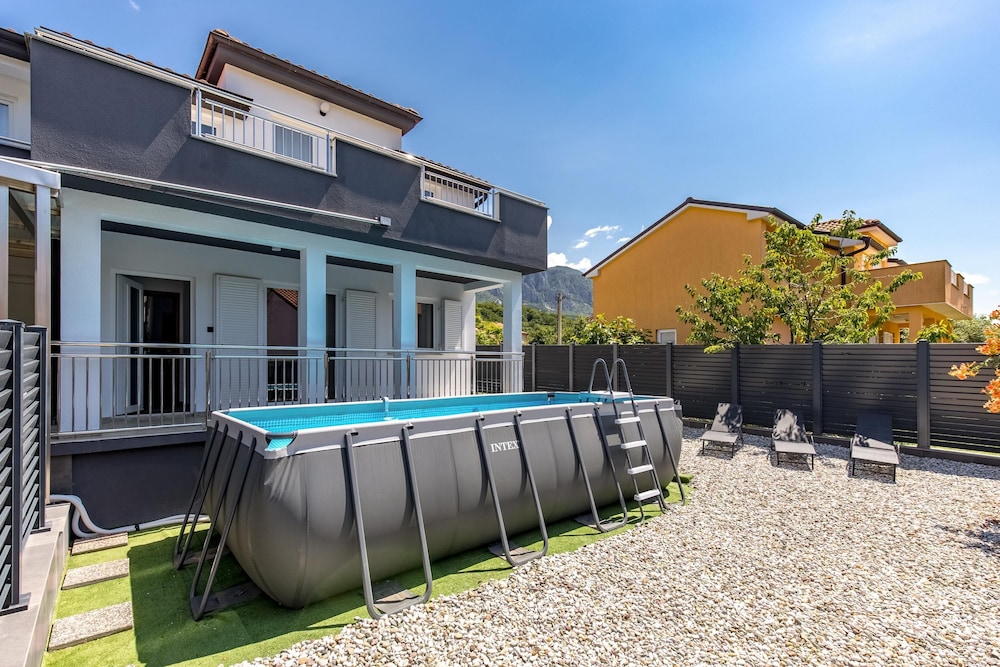 Pool House Beba Tribalj Lake