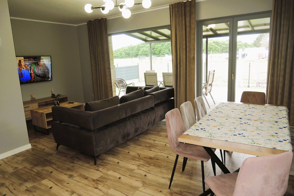 Luxury Holiday Home for 20 People