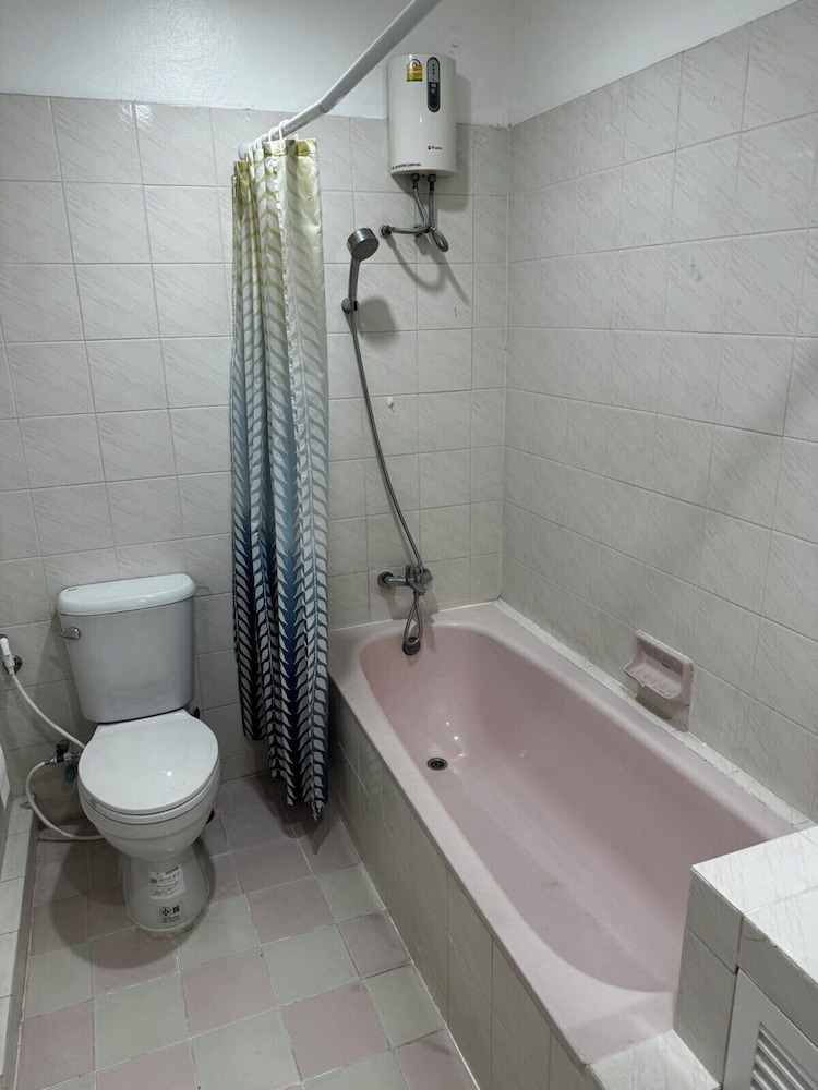 Comfy Crib Hostel 2
