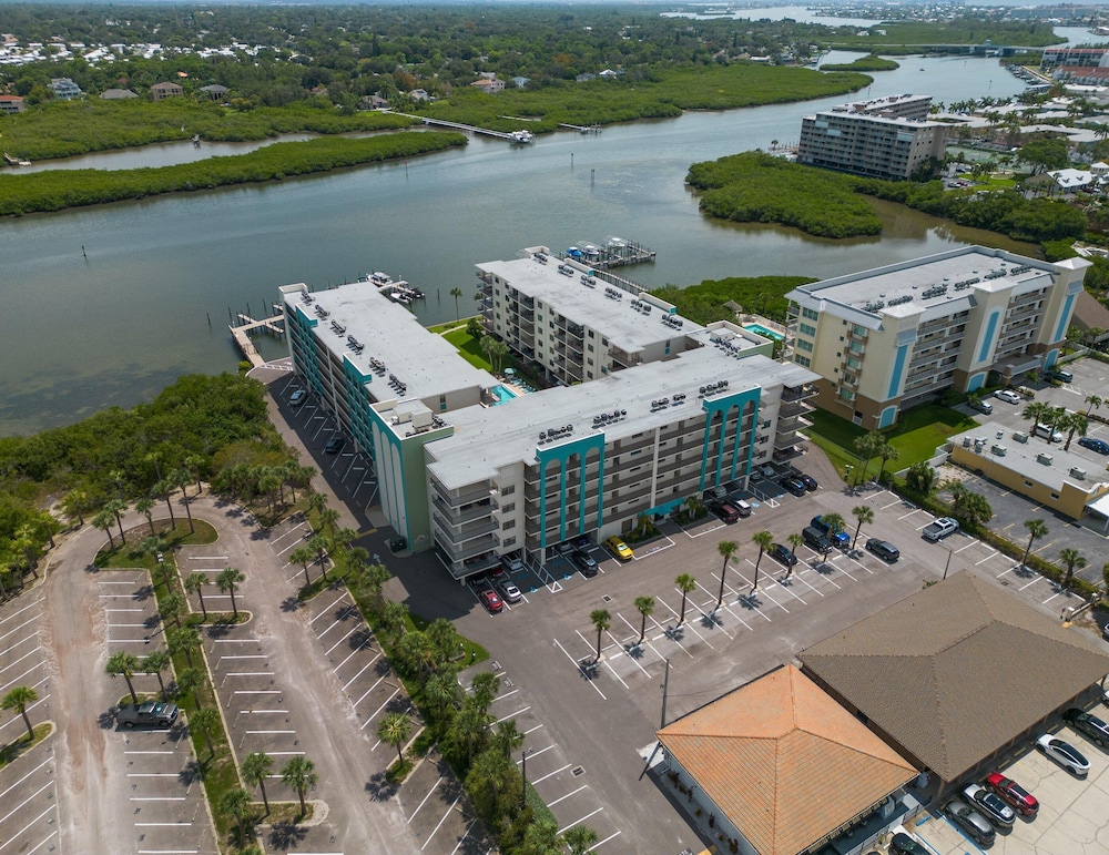 Golden Shores 210