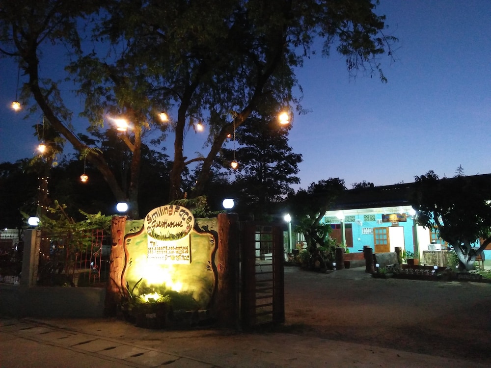 Smilingface Guesthouse