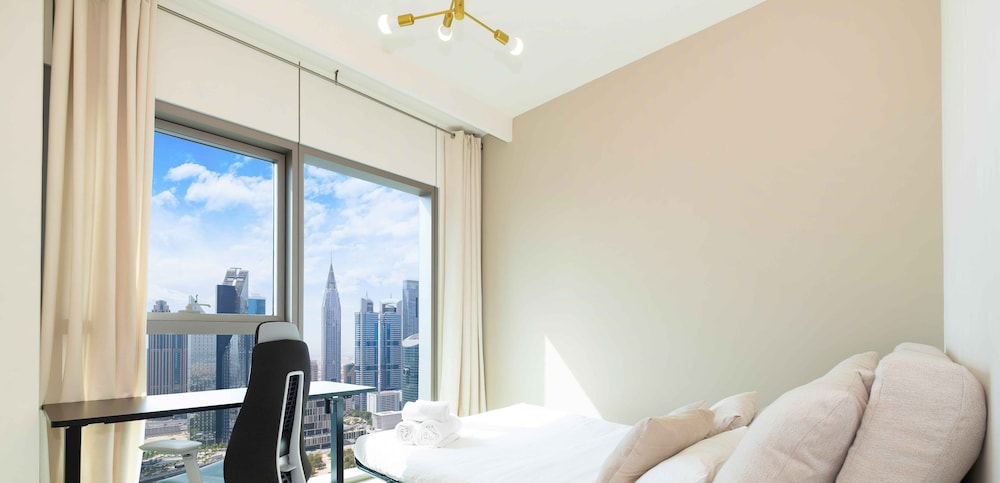 LUX The Burj Khalifa Downtown View Suite