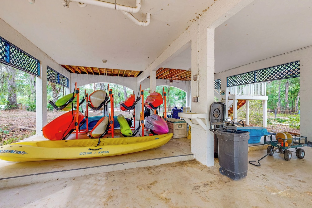 Dog-friendly Riverfront 3BR w/ Fire Pit & Dock