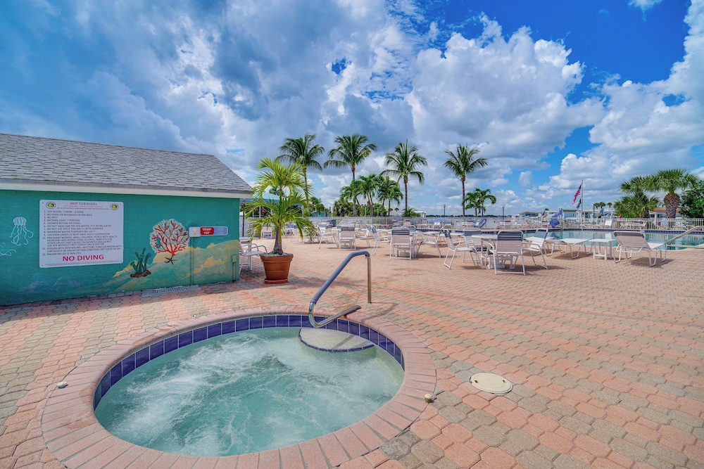 Luxury Nettles Island Home w/ Large Dock!