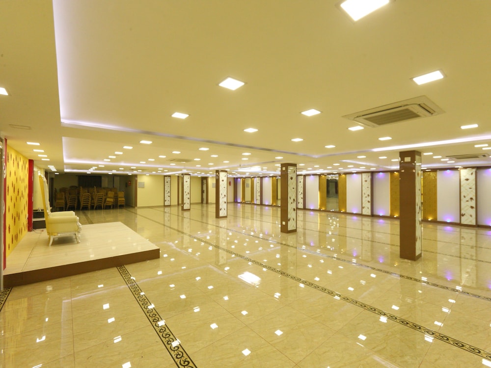 meeting & event spaces