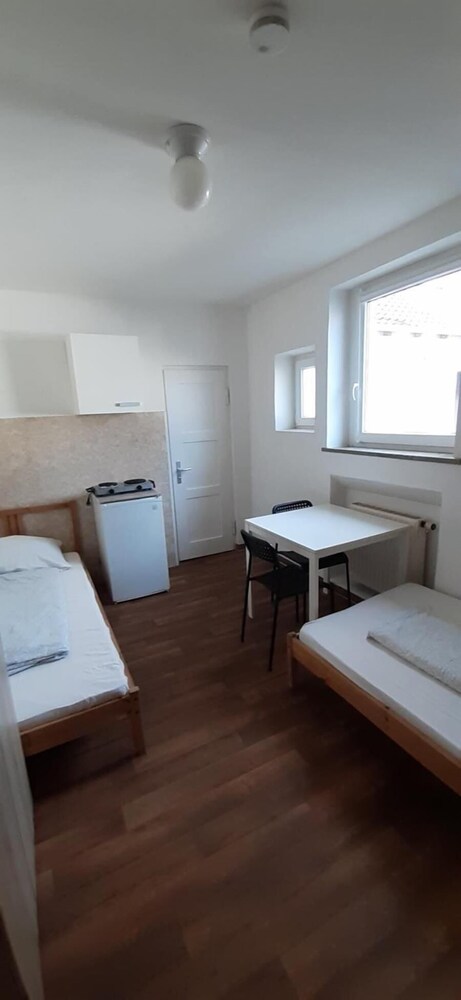 2-Rent Group Hostel Apartments EVE74