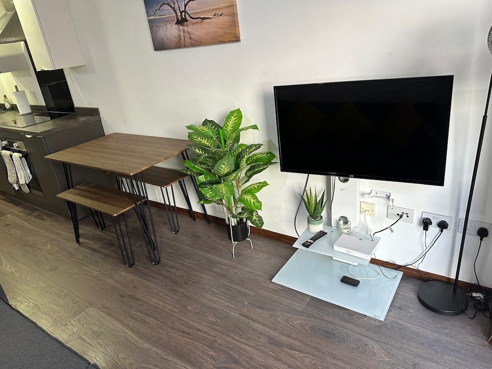 Elegant 1BR Gem Near NEC & Resorts World