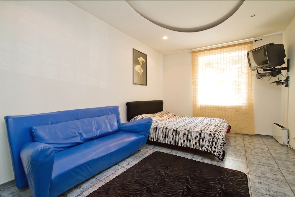Alma Apartments