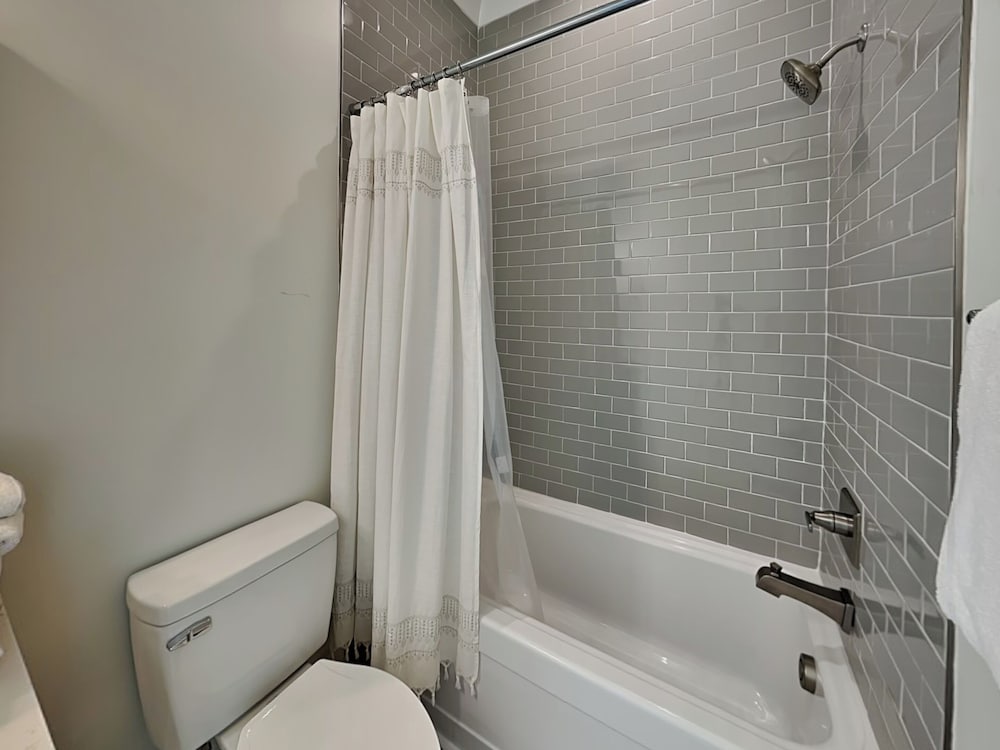 The Osprey #8 by Southern Vacation Rentals