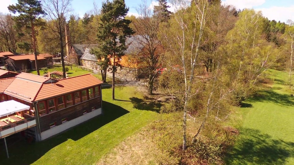 Photo 9