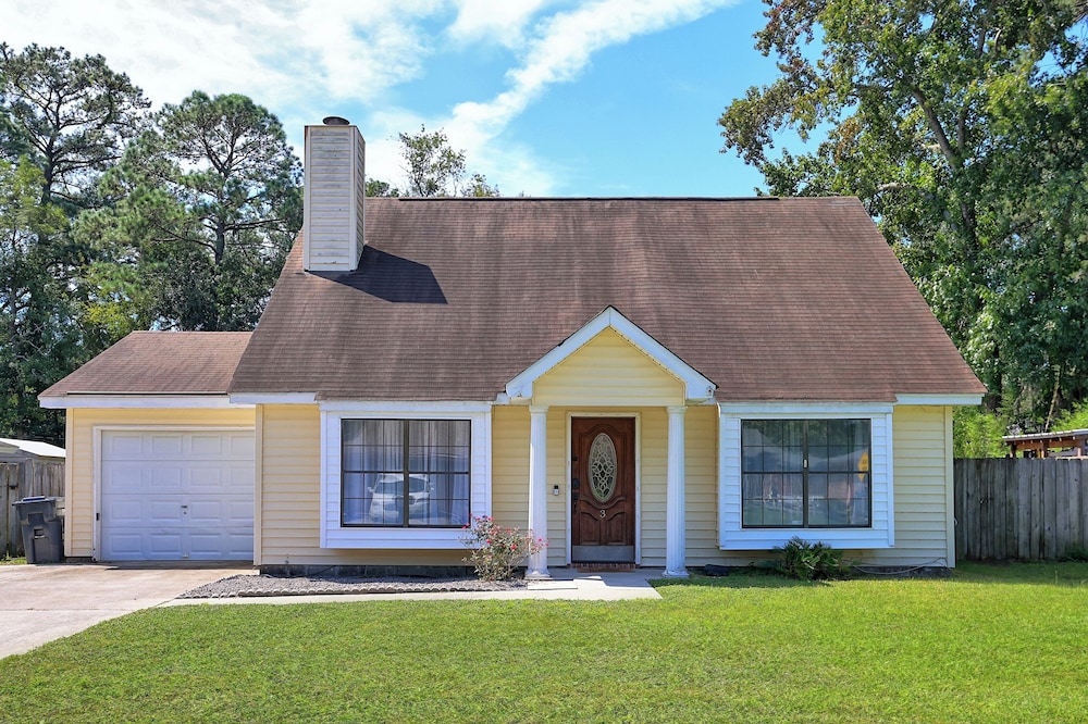 Adorable Bungalow Near Tybee Beach