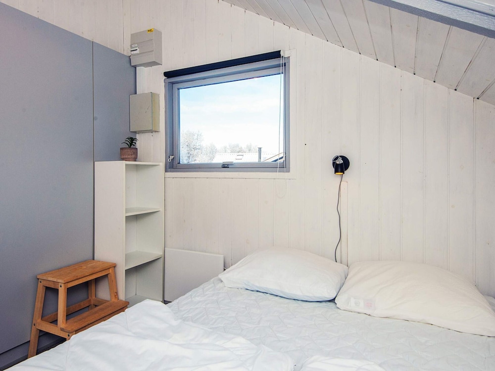 6 Person Holiday Home in Give