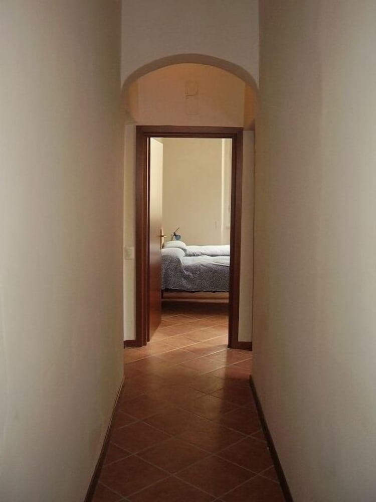 XXVII Aprile Bed & Car