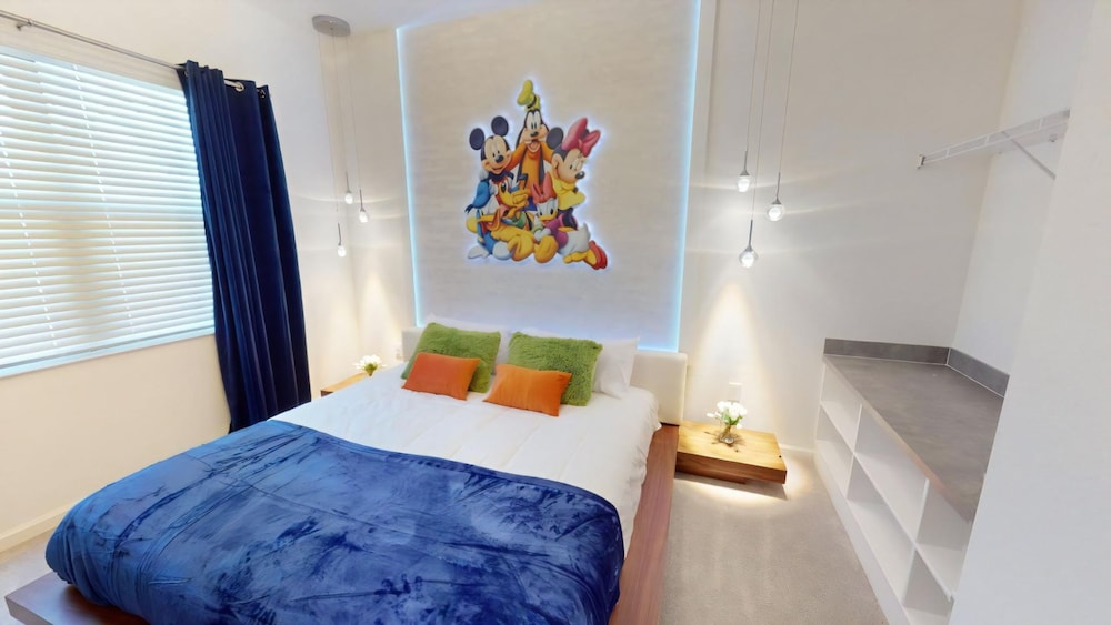 8 Bedroom Themed Rooms Huge Games Room Pool Spa
