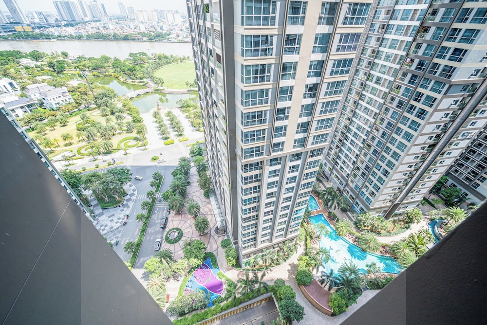 Landmark 81 - Sun Megalight Apartment