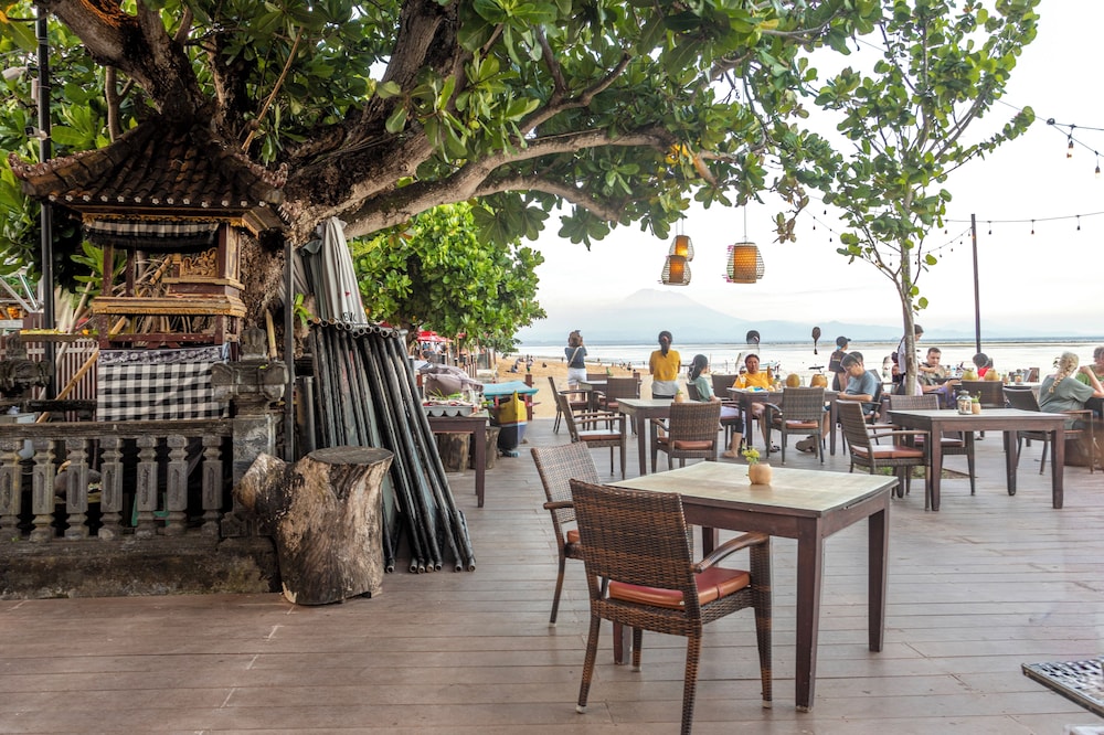 Emy Sanur