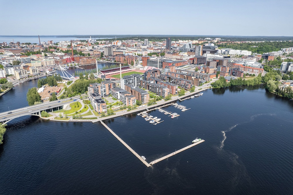 Modern 1BR Apt next to Lake Pyhäjärvi view 4