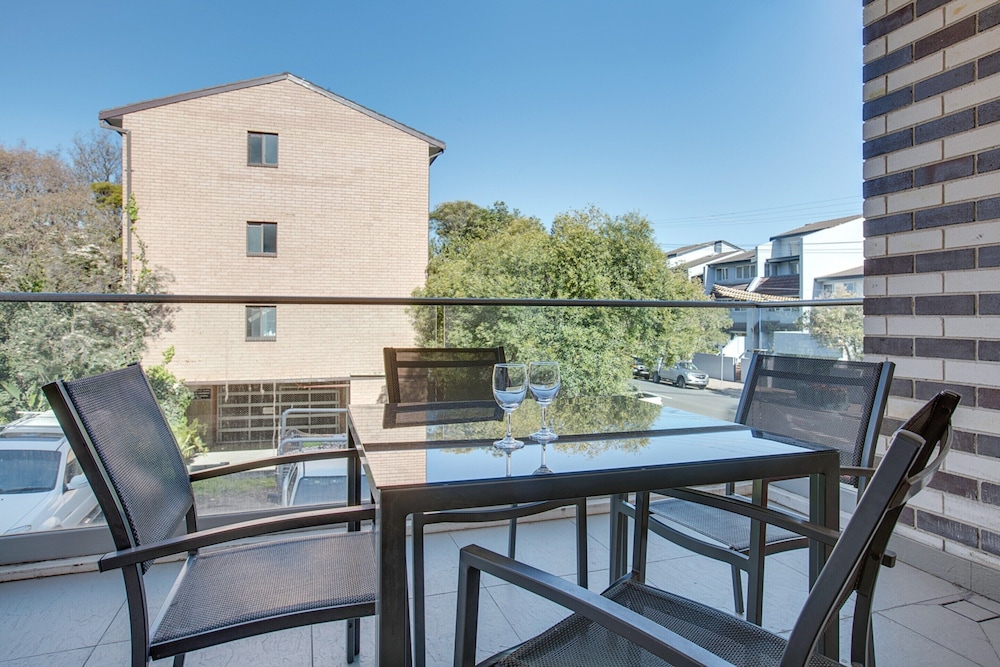Cosy 1-bedroom Apartment Close to the City