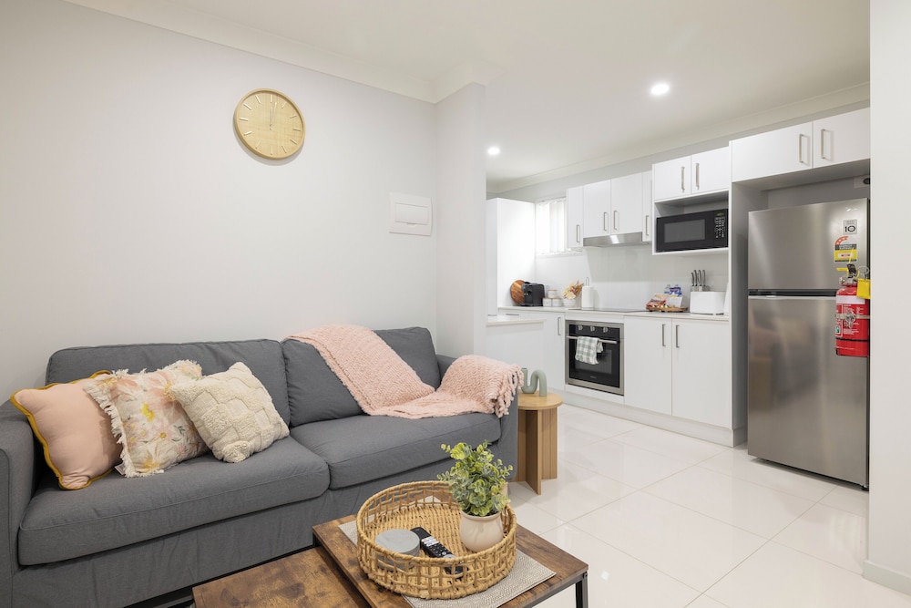 Smart Suites Self Check-in Apartments - 31A Freney