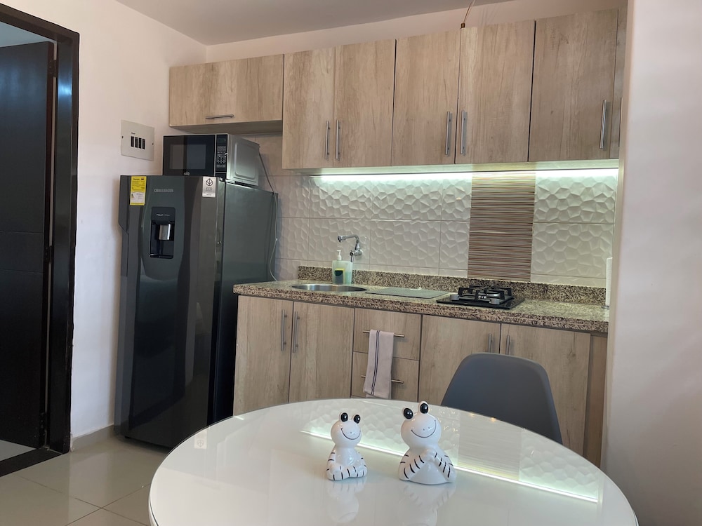 Luxury Liv Limonar
