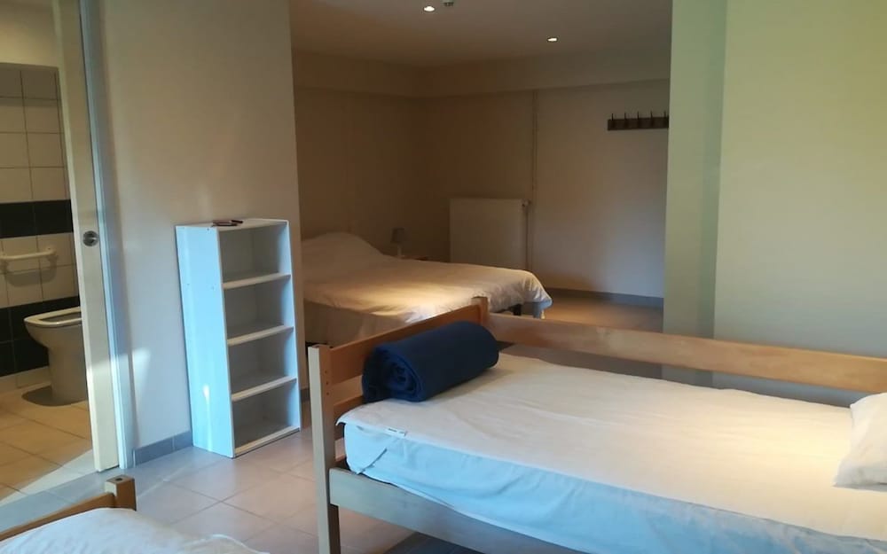 Photo 10