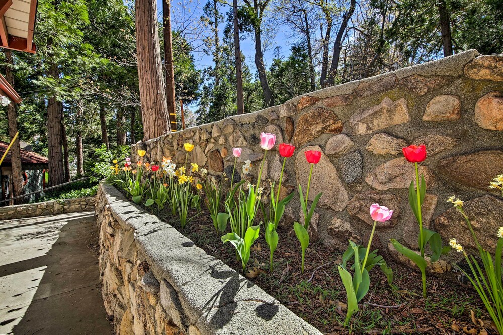 Lake Arrowhead Retreat By Snow Valley Mtn Resort! view 4