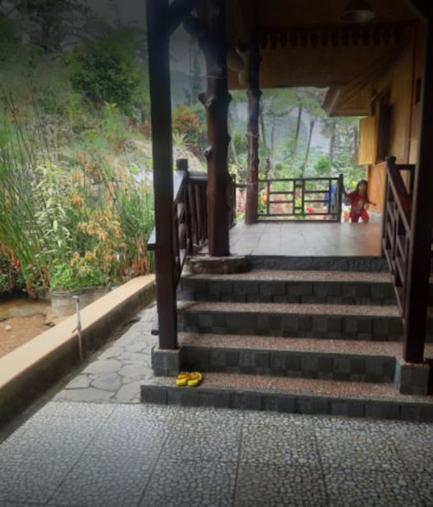 Villa Honey Robert view 5