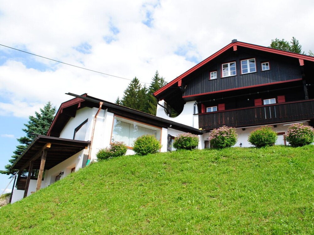Holiday Apartment on the Slope