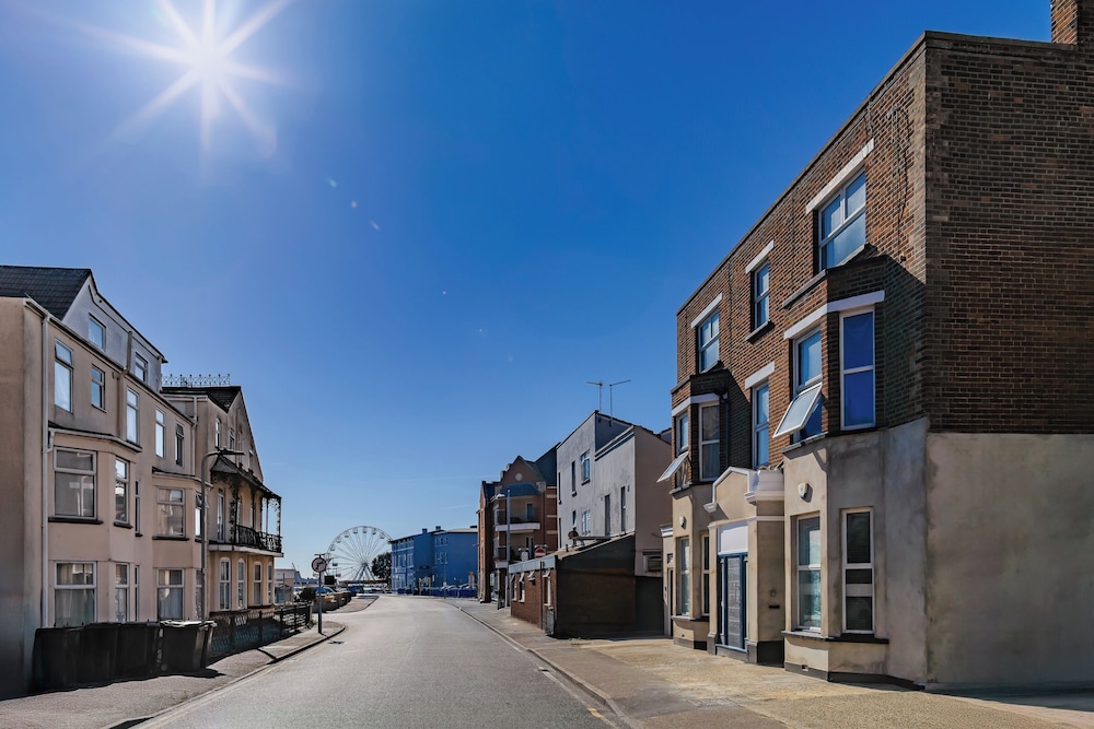 Seaside View Retreat in Clacton-on-sea