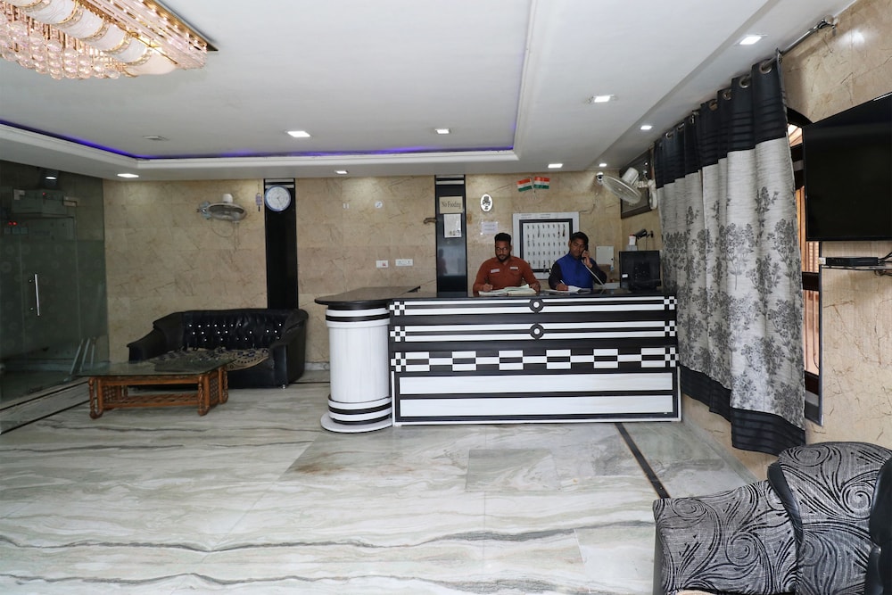 OYO 29309 Hotel Taj Palace