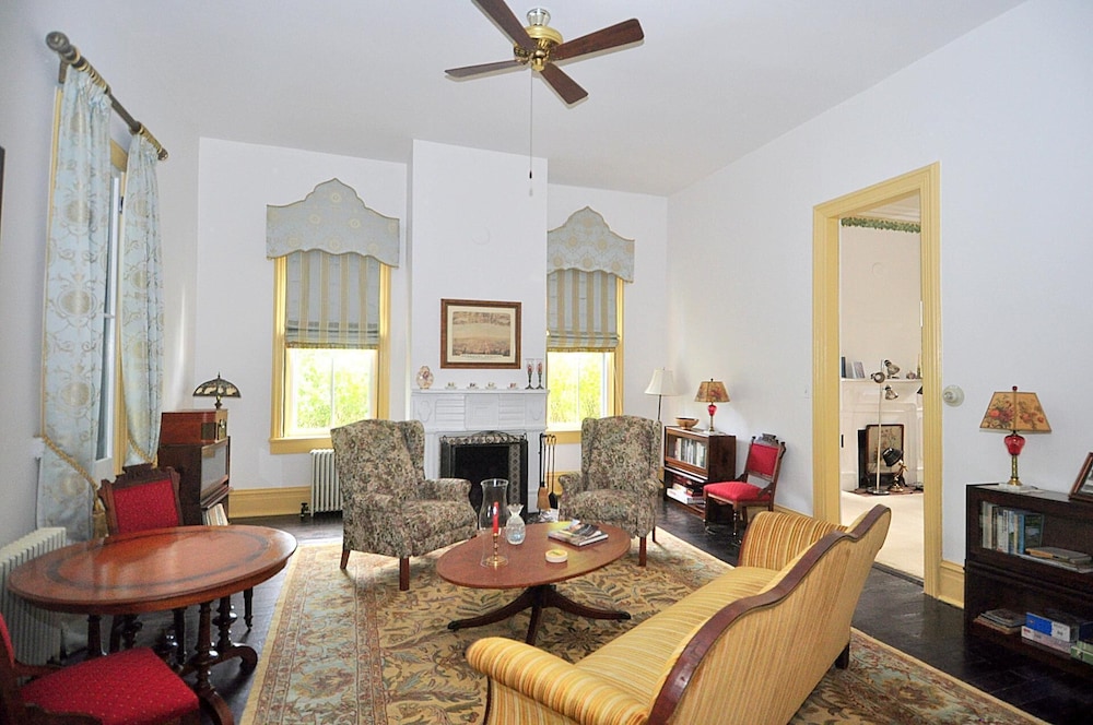 Manor at Berkeley Springs - Property Image 22