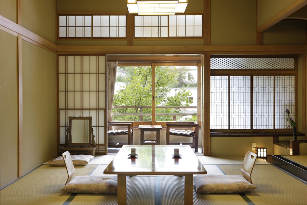 Kusatsu Hotel