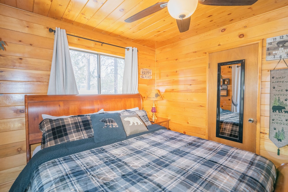 Grizzly Getaway view 2
